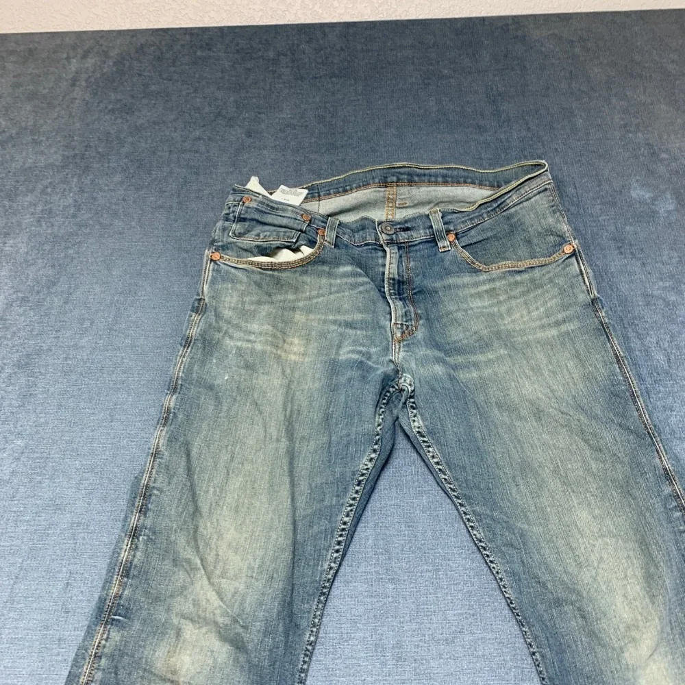 Levi's 514 Jeans Mens 34x32 Blue Whiskering Denim Cotton Stretch Distressed